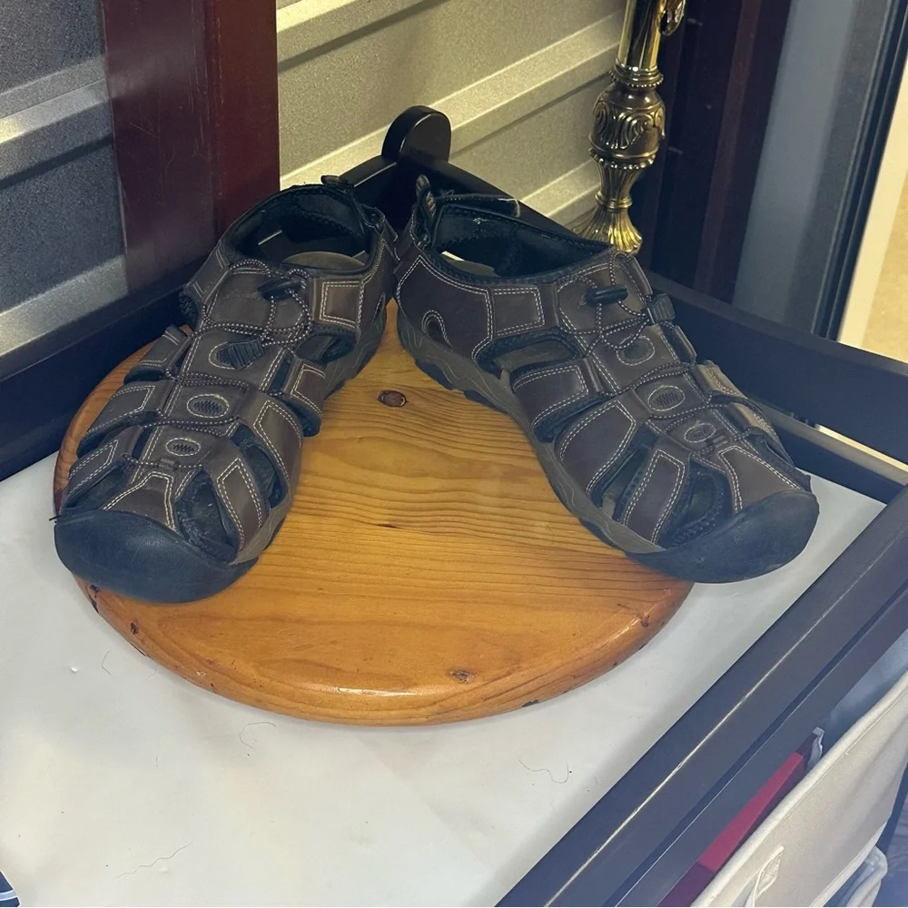 Eddie Bauer durable leather